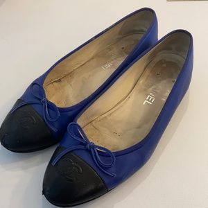 Chanel ballerina flats cobalt/black
